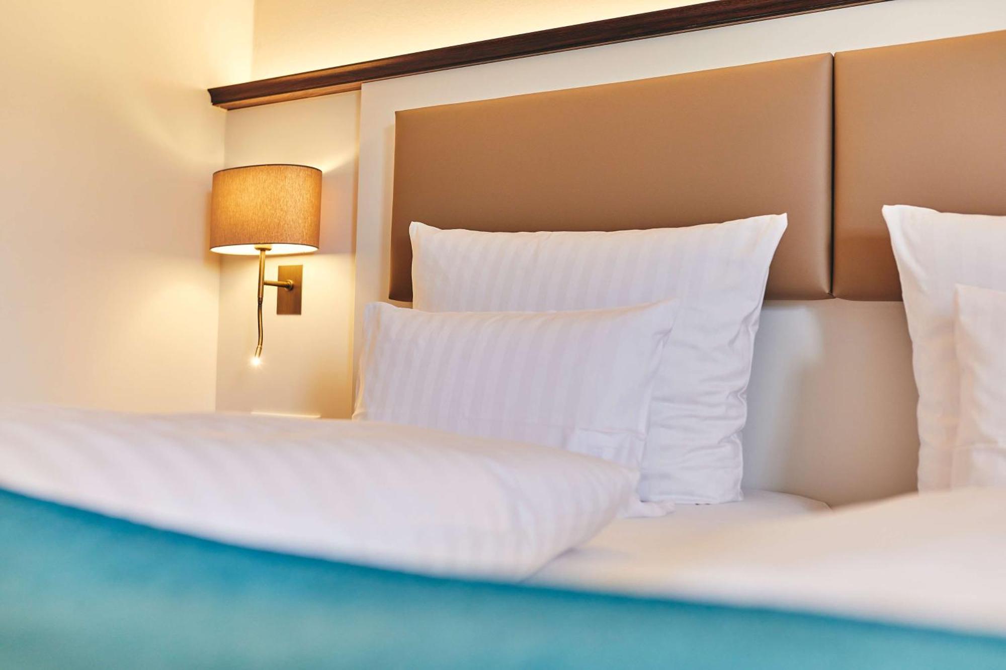 Dorint Strandresort & Spa Ostseebad Wustrow Wustrow  Buitenkant foto