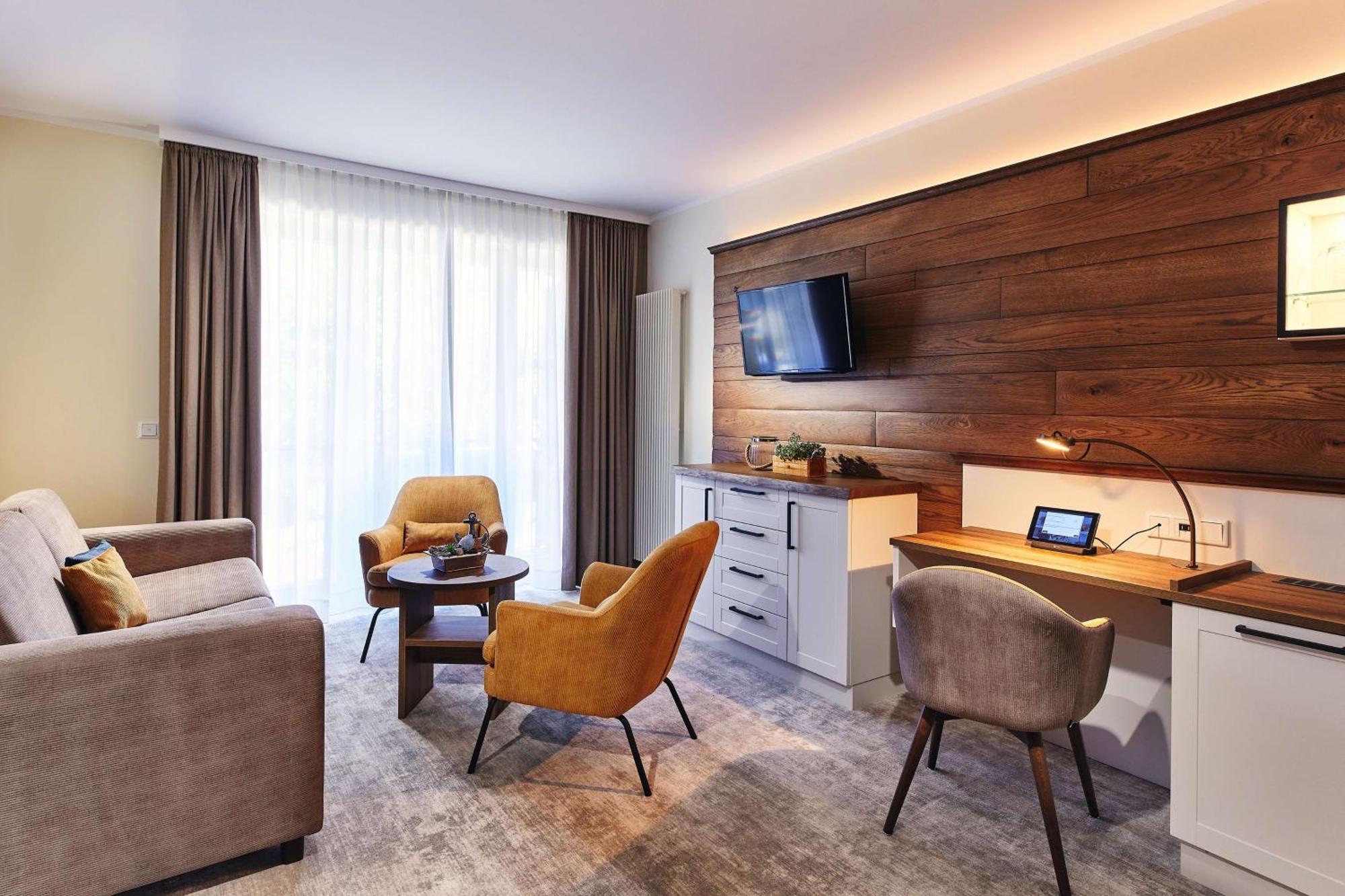Dorint Strandresort & Spa Ostseebad Wustrow Wustrow  Buitenkant foto