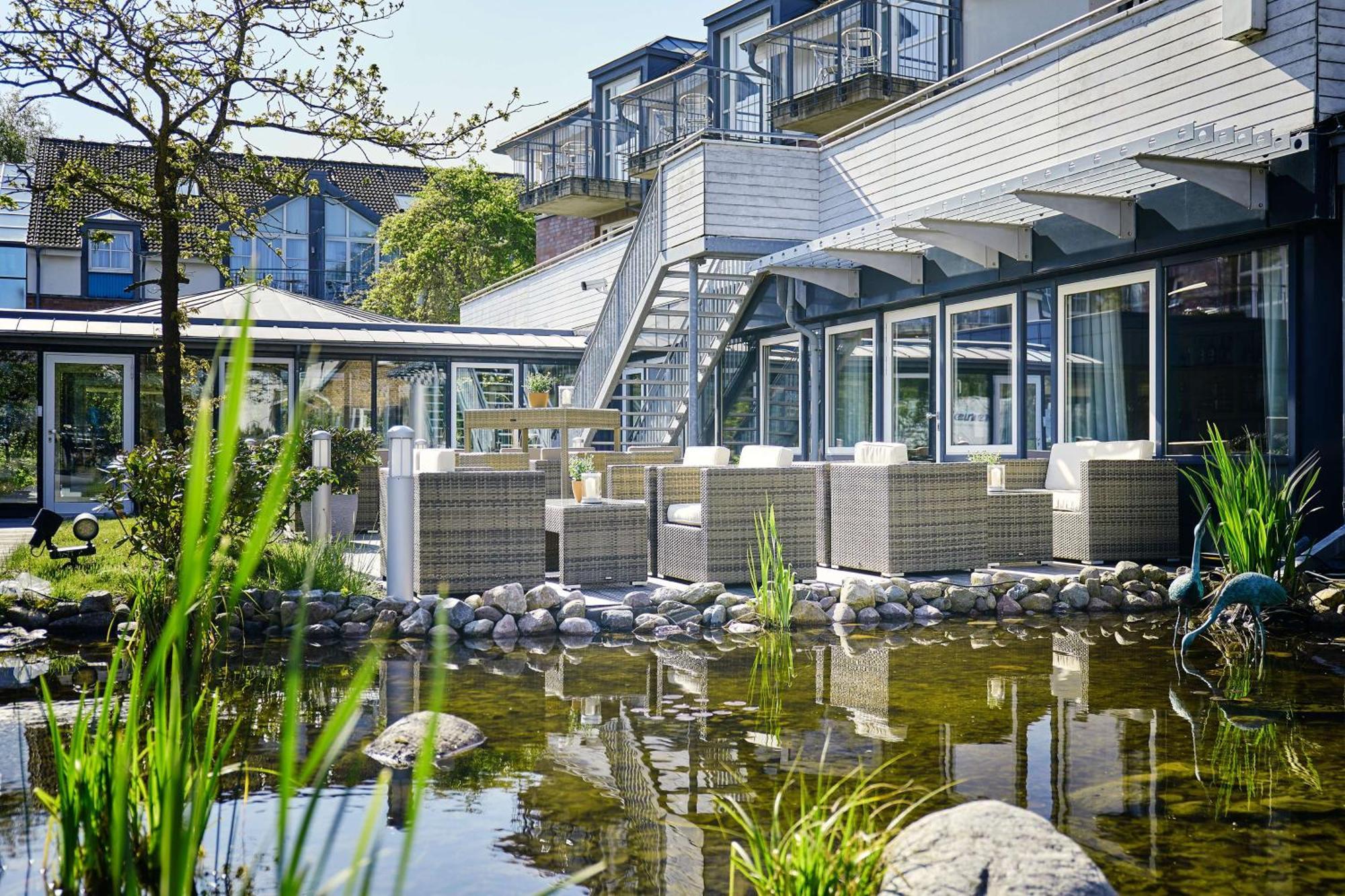 Dorint Strandresort & Spa Ostseebad Wustrow Wustrow  Buitenkant foto