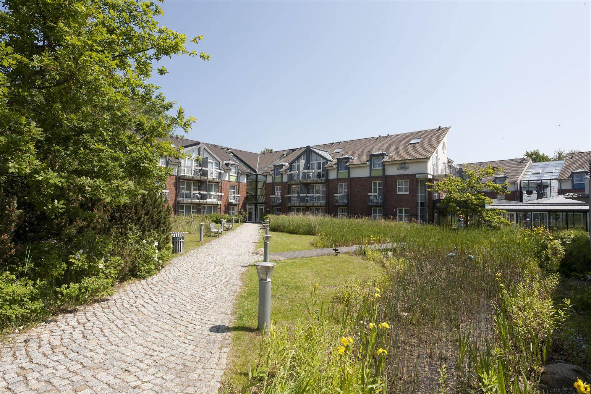 Dorint Strandresort & Spa Ostseebad Wustrow Wustrow  Buitenkant foto